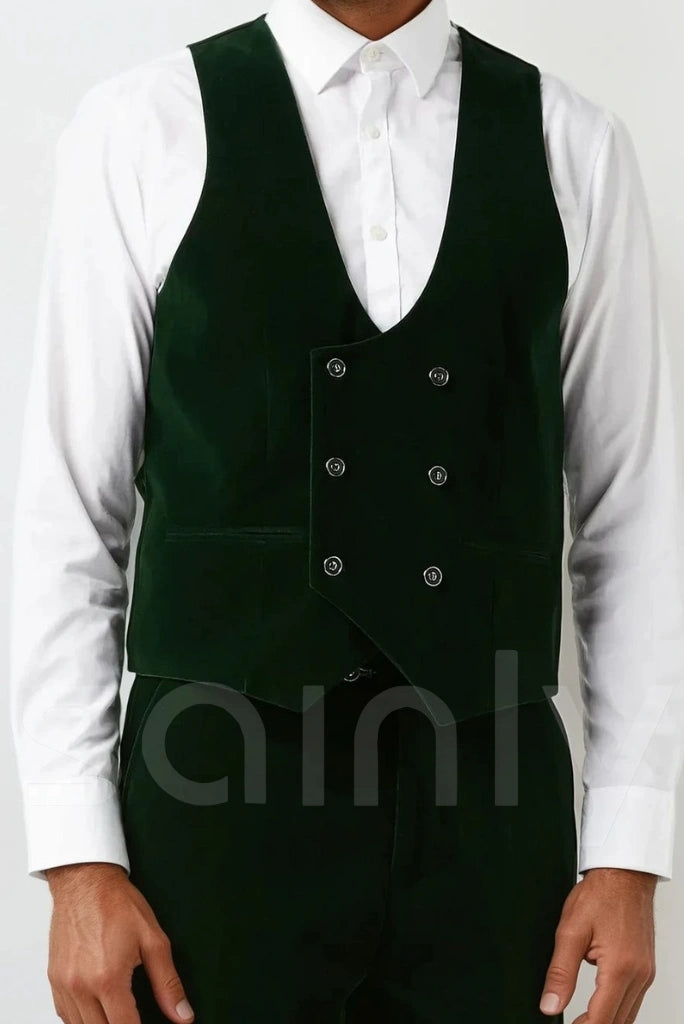 Men’s velvet three-piece suit in a rich fabric-front