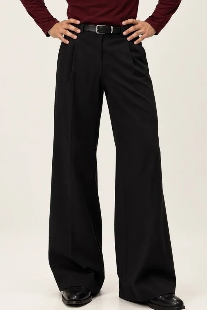 Men Black Wide Leg 40s Style Pleated Pant-Front