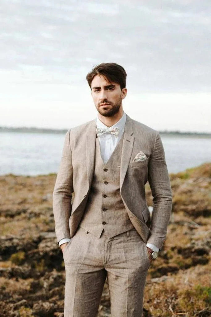 Men brown linen suit-front