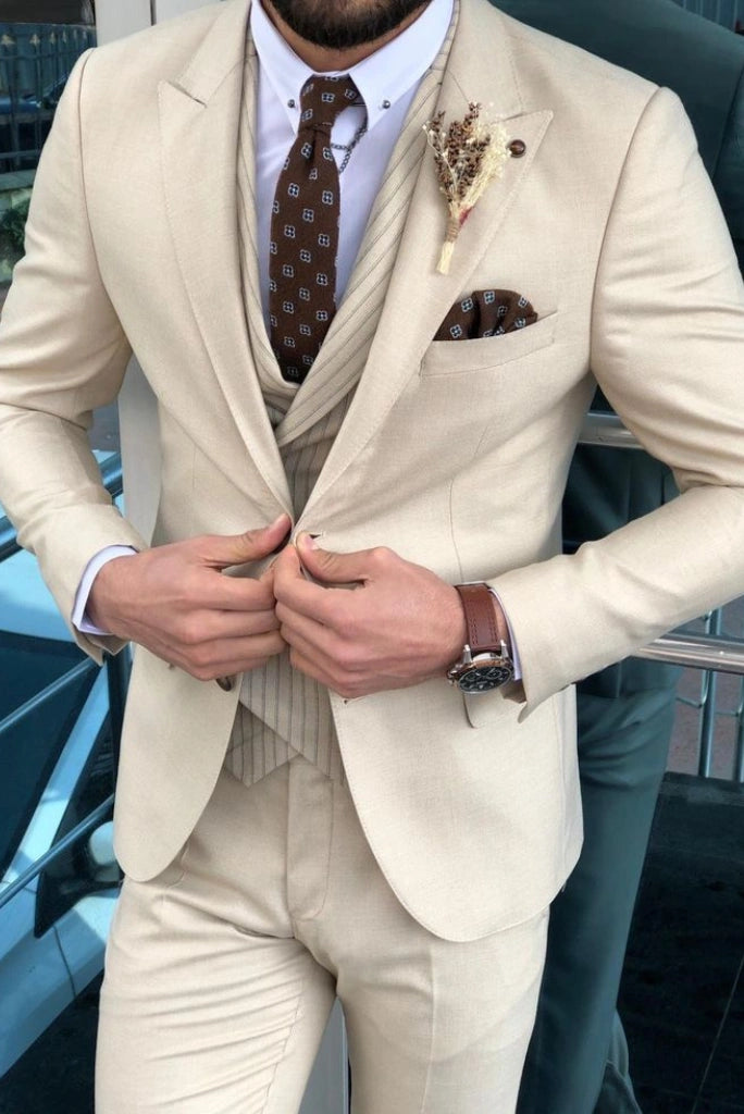 Trendy men’s beige three piece suit for party wear