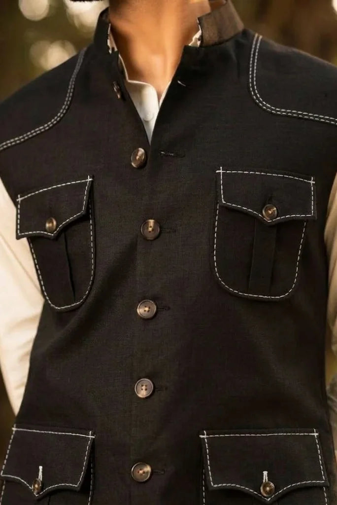 Polyster button and utility flap on men&