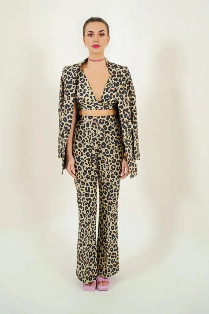 Stylish women leopard print matching co ord outfit-front