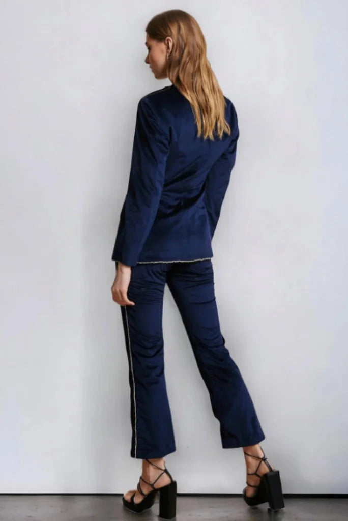 Women embroidery suit blue-back